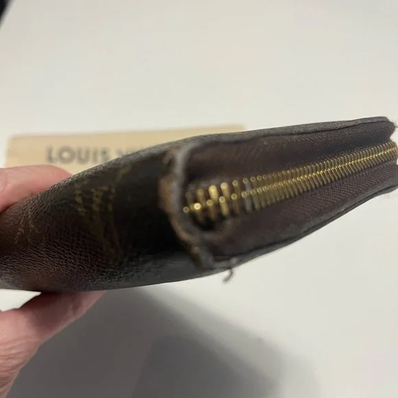 Louis Vuitton Brown Monogram Zippy Organizer Wallet